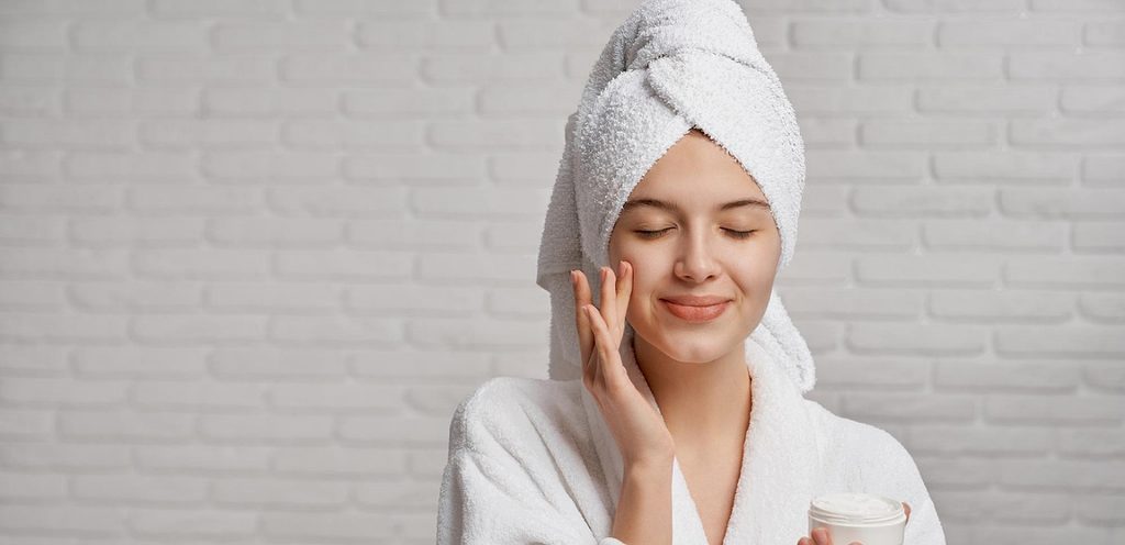 طريقة العناية بالبشرة