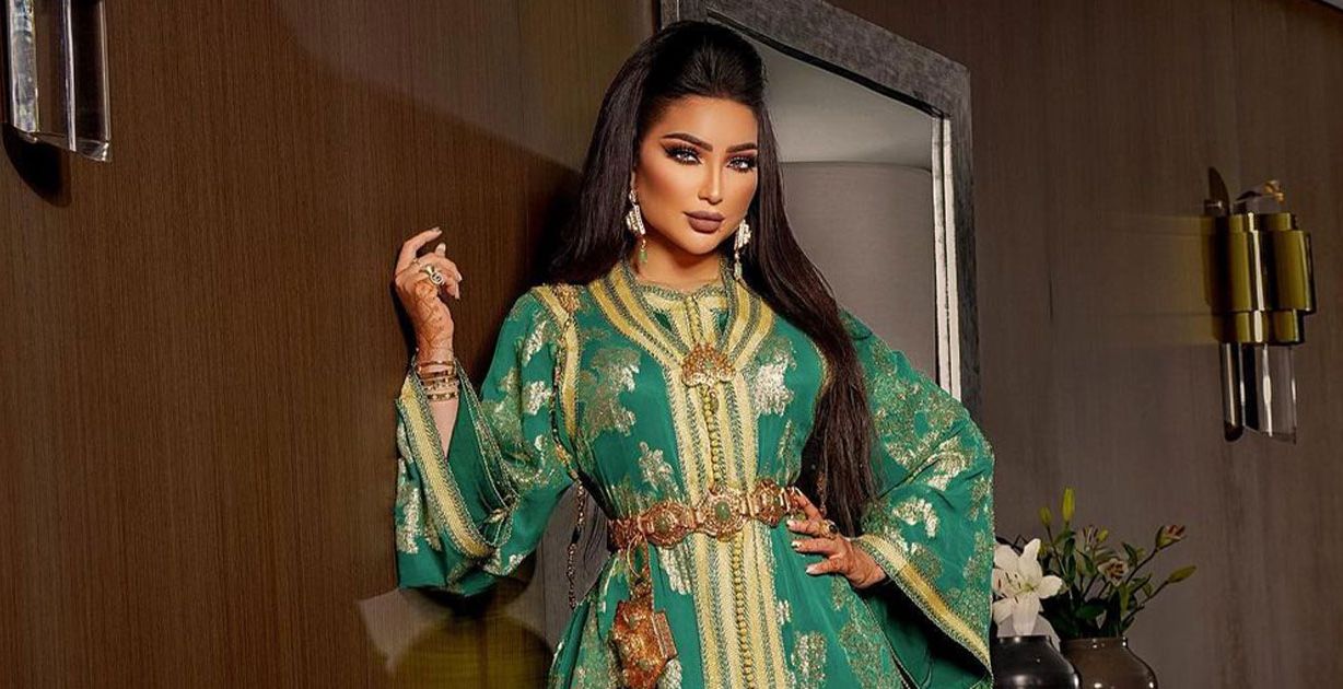 دنيا بطمة تشارك تجربة إزالة الفيلر