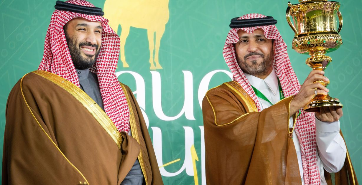 الأمير محمد بن سلمان يتوّج _سينور بسكادور_ بالبطولة الأغلى في كأس السعودية 2024