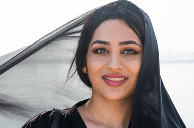 معنى إسم عائشة