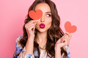 مكياج وردي ناعم يلائم جميع مناسباتكِ وإطلالاتكِ!