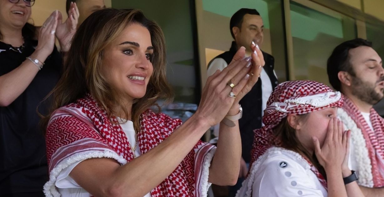 الملكة رانيا تعيد إحياء إطلالة لها ارتدتها قبل 9 سنوات