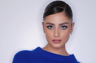 عارضة الأزياء العالمية تايلور هيل في إعلان جديد لعطر ليفيرن