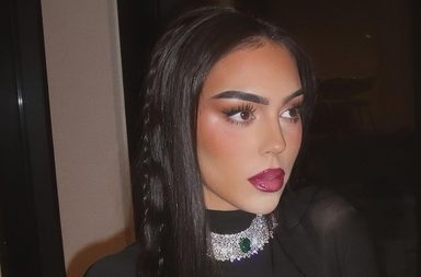 مجوهرات مع ملابس السباحة، أمور قامت بها جورجينا رودريغيز أثارت بها الجدل!