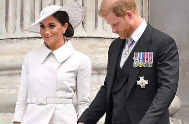 ميغان ماركل تتحدى كل القواعد الملكية الصارمة بإطلالتها الأخيرة