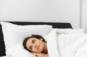 ما هو تفسير حلم لدغة الثعبان في القدم بدون ألم؟