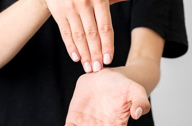 كيفية علاج الثآليل في اليد