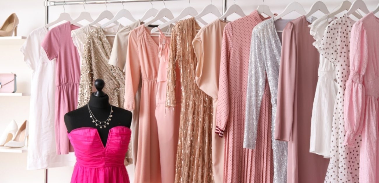 الترند العكسي: كيف تعود صيحات التسعينات بقوة؟