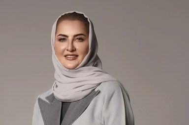 السعودية خلود المانع تنال جائزة القيادة العالمية للمرأة في التكنولوجيا لعام 2024