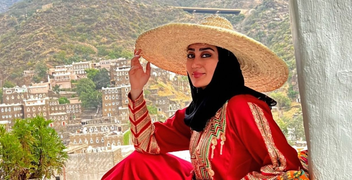 المرشدة السياحية وصاحبة تطبيق _سياحي_ أمل إلياس في حوار حول أجمل الوجهات السعودية