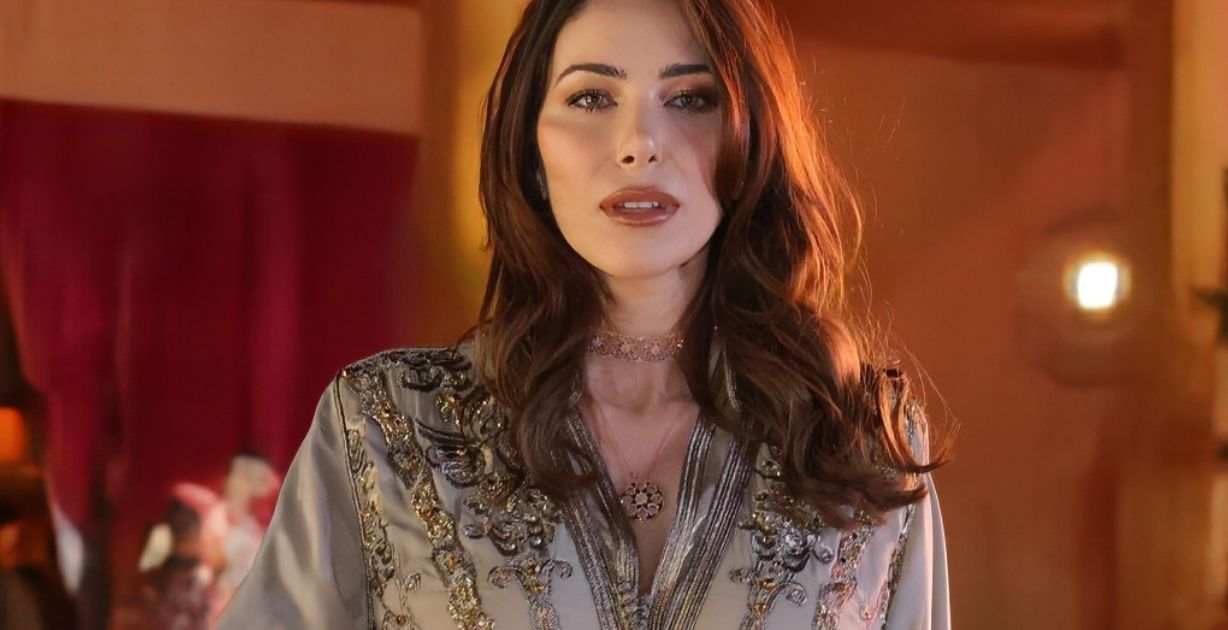 القفطان المغربي اختيار النجمات في إطلالاتهن المحتشمة والراقية