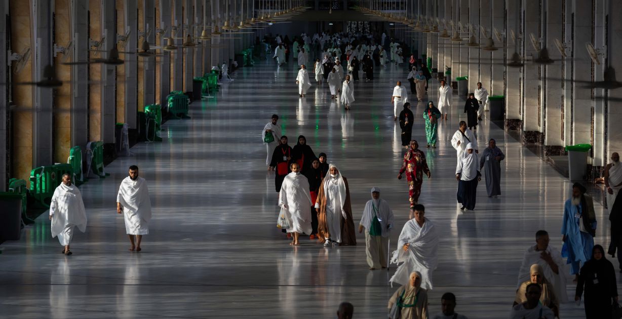 وزارة الحج والعُمرة تُعلن عن تقديم باقات جديدة للمواطنين والمقيمين لموسم 1445هـ