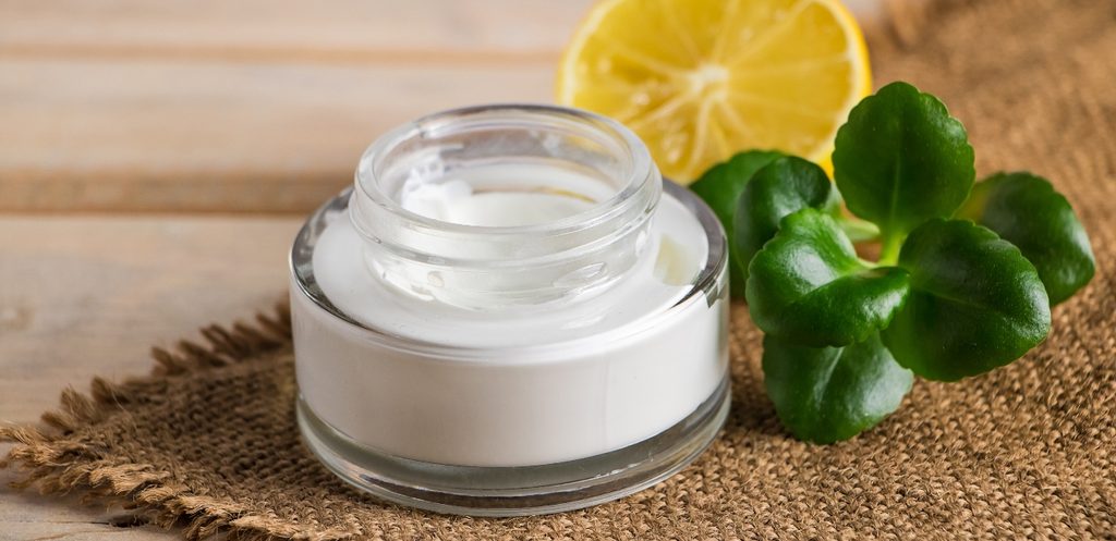 فوائد كريم حمض الساليسيليك للوجه