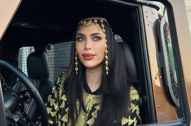 سيارات باهظة الثمن تمتلكها النجمات