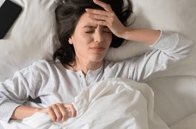 اكلات تقتل جرثومة المعدة.. من أهمها العسل والليمون!