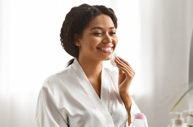 روتين عناية بالبشرة المختلطة