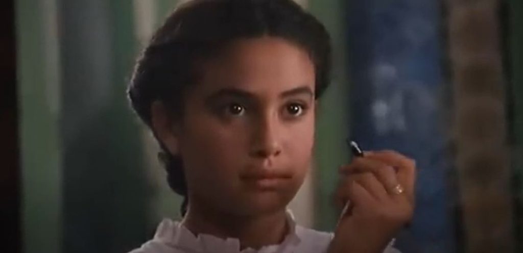 الصورة من فيديو فيلم صمت القصور على يوتيوب