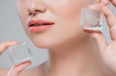 ترند الثلج للوجه لبشرة أكثر نضارة!