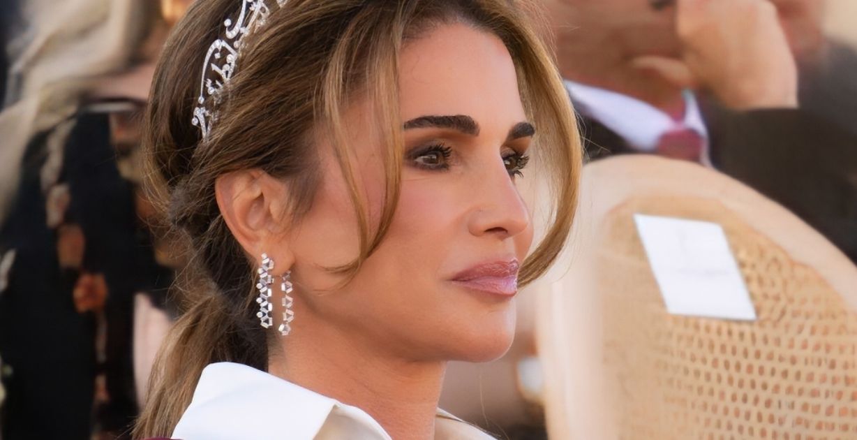 مقارنة بين فساتين زفاف أميرات العائلة المالكة الأردنية