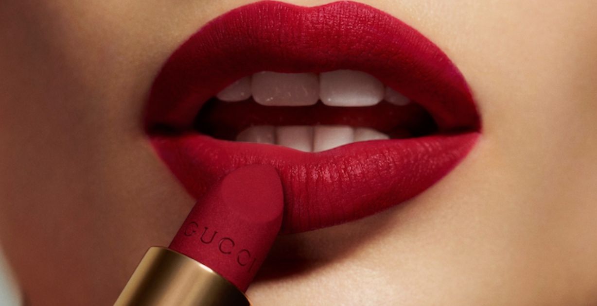 أحمر الشفاه غير اللمّاع Rosso Ancora من Gucci Beauty