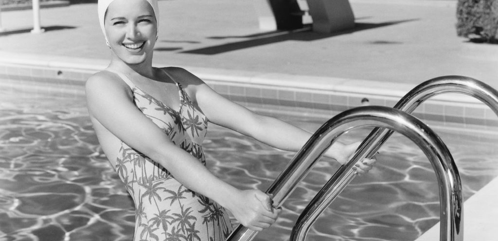 المايوه ازداد اهمية بفضل رياضة السباحة