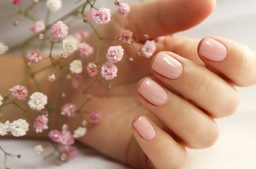 خطوط في الاظافر: هل وجودها دليل مشكلة صحية؟