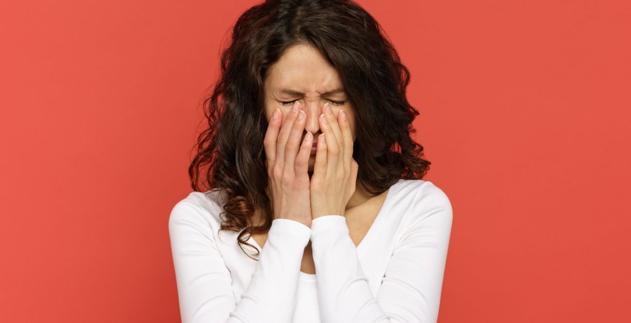 لماذا تبكي المرأة أكثر بكثير من الرجل؟