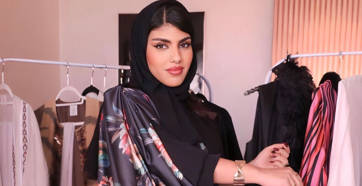 الطريقة المثلى لاختيار _عباية الدوام_ بنصائح خبيرة المظهر السعودية خلود اليماني
