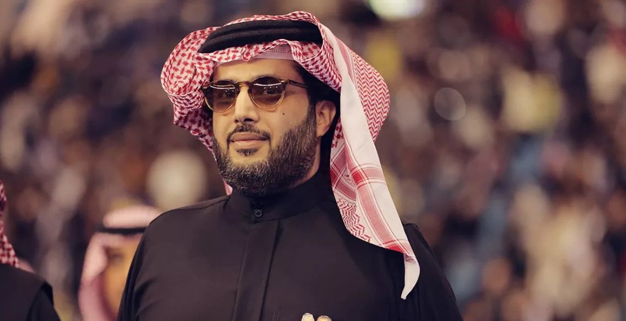 تركي آل الشيخ يثير التساؤلات حول انتقال محمد صلاح لصفوف نادي الهلال