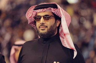 تركي آل الشيخ يثير التساؤلات حول انتقال محمد صلاح لصفوف نادي الهلال