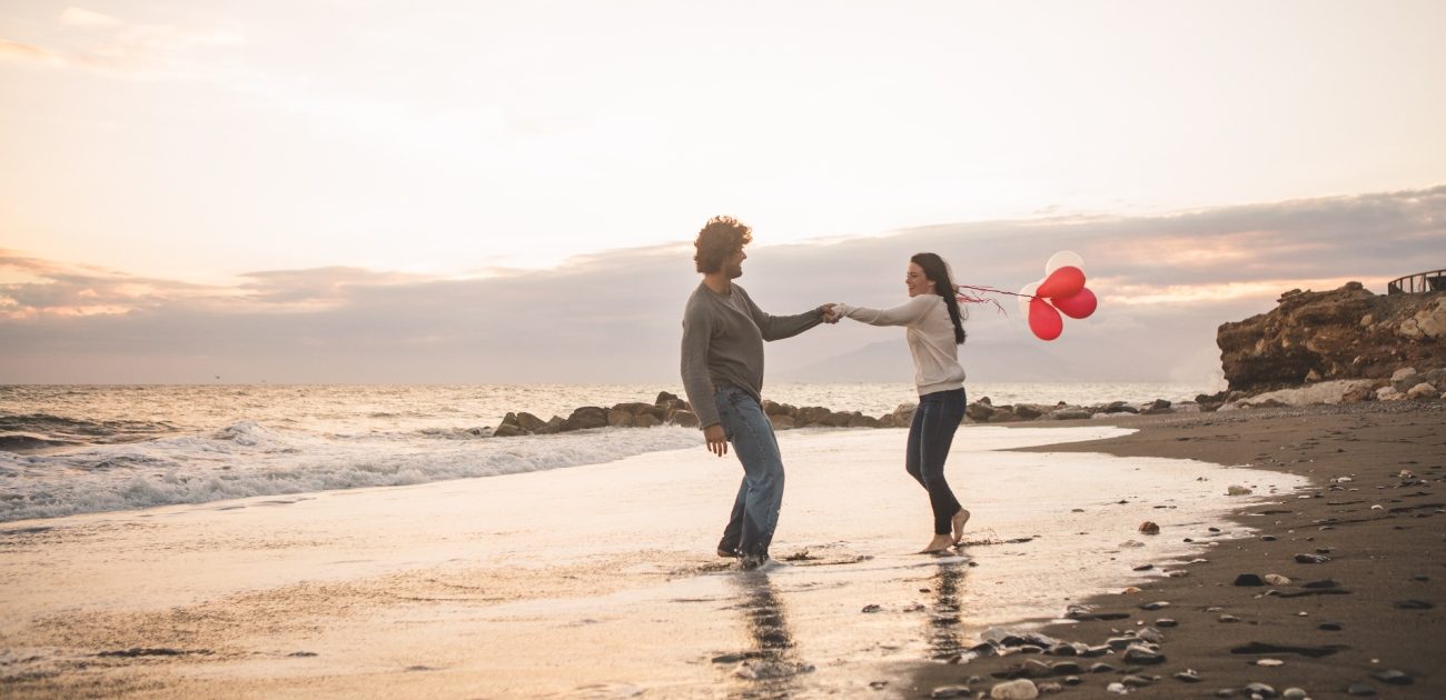 "شهر عسل بدون سفر": صيحة الأزواج الجدد في 2025