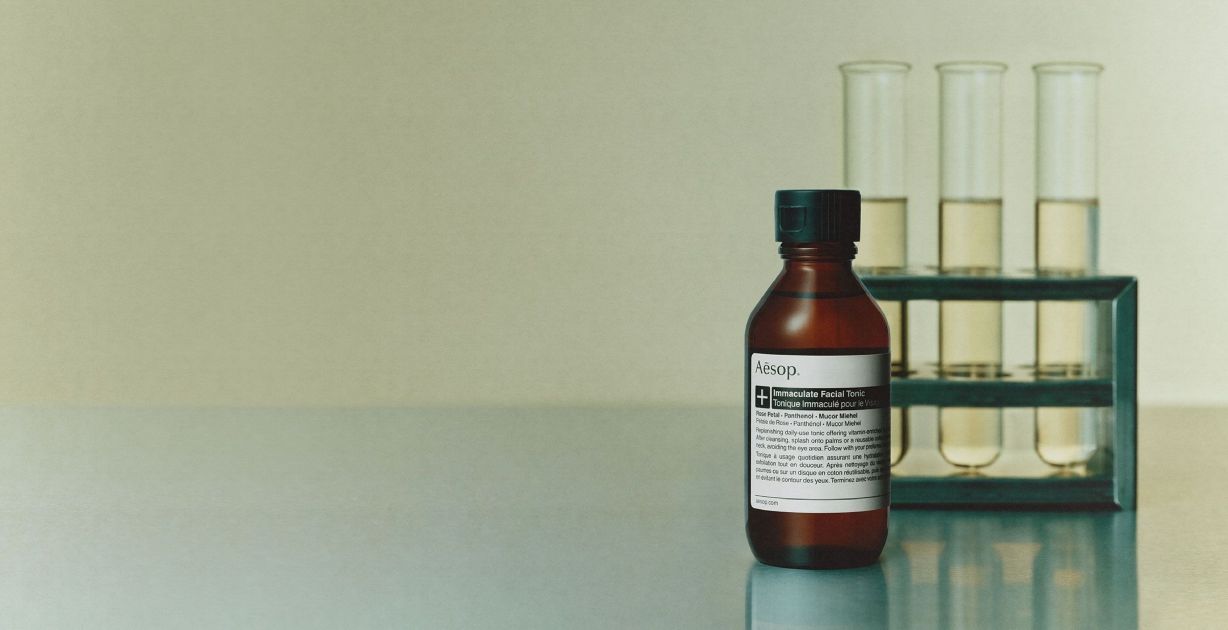 مستحضرات لا بد من استخدامها لإعادة حيوية البشرة أبرزها Aesop