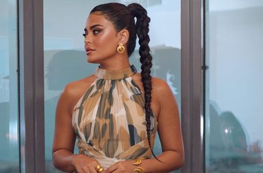 أجدد تسريحات شعر طويل من وحي النجمات - الصورة من انستغرام أسماء جلال الرسمي