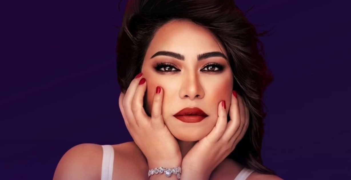 شيرين عبد الوهاب بخير: صورة من استديو التسجيل تنفي إشاعة دخولها المستشفى
