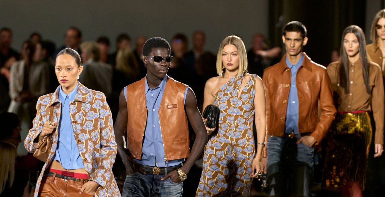 احتفال استثنائي بالموضة في اليومين الرابع والخامس من أسبوع ميلانو- الصورة من انستغرام علامة Versace ألرسمي