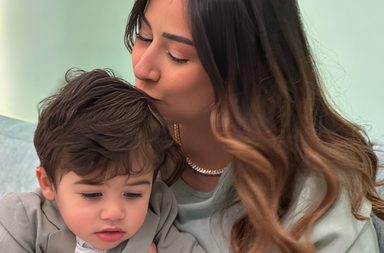 آدم ابن فرح الهادي بإطلالة رجل أعمال لافتة ومميزة