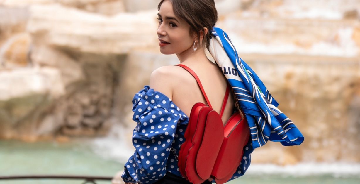 أسعار حقائب مسلسل Emily in Paris الفخمة تتصدر المشهد في موسمه الجديد- مصدر الصورة انستغرام Emily In Paris الرسمي