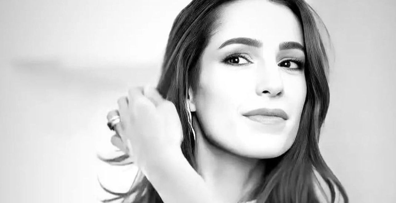 صور نادرة للأميرة رجوة الحسين في مراحل عمرية مختلفة تظهر جمالها الطبيعي