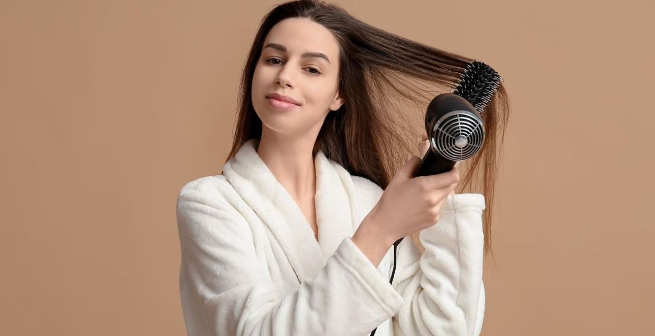 ما تفسير ودلالات رؤية استشوار الشعر في المنام؟