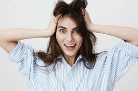 ما أسباب نتف الشعر وأعراضه وكيفية علاجه