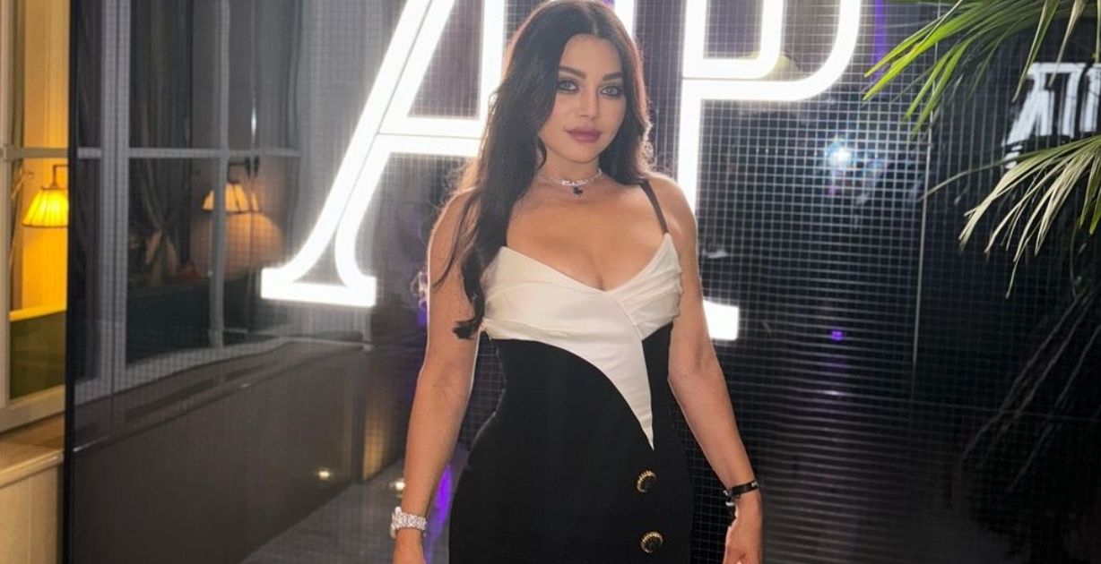 هيفاء وهبي تبرز لحظات مميزة من عرض Paris is Louboutining في باريس