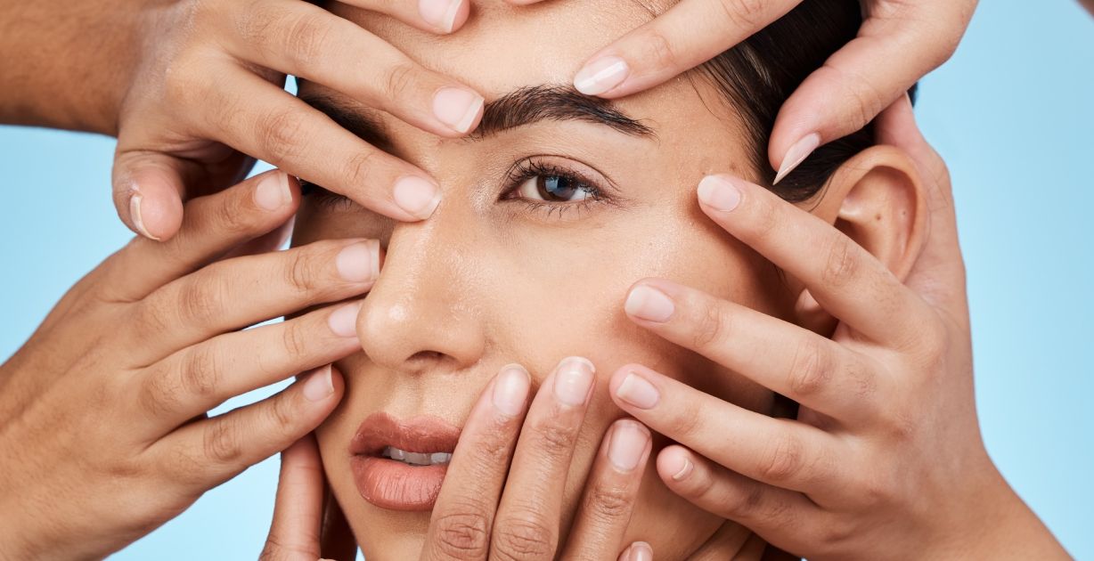 ماهي البشرة المختلطة؟ مميزاتها عيوبها ونصائح للعناية بها