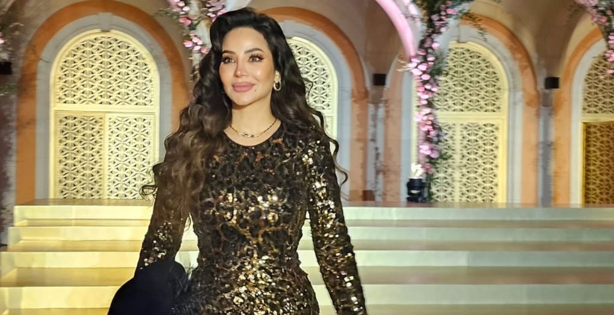 تألقي على طريقة لجين عمران في عرض أزياء Dolce & Gabbana بالدرعية