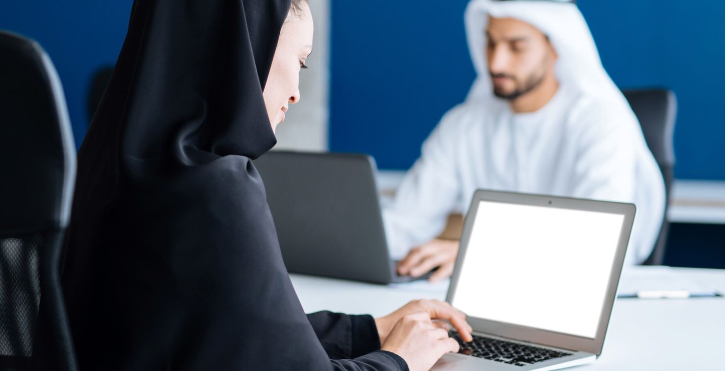 دليلكِ الشامل لمعرفة ساعات العمل في رمضان في السعودية لعام 2025