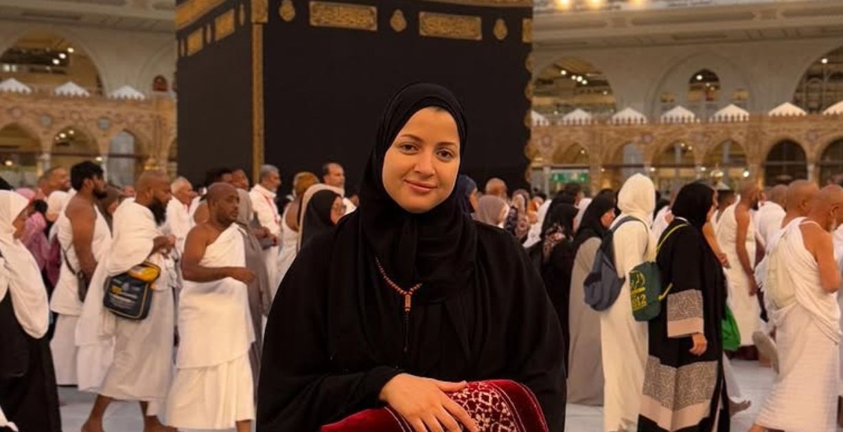 منى فاروق تثير الجدل مجددًا بعد تعرضها لأزمة صحية مفاجئة
