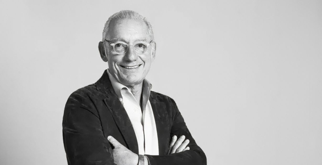 وفاة رئيس شركة مانجو إيزاك أنديك في حادث سقوط مروّع