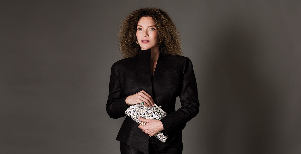 المصممة سارة بيضون مؤسِسة علامة Sarah's Bag