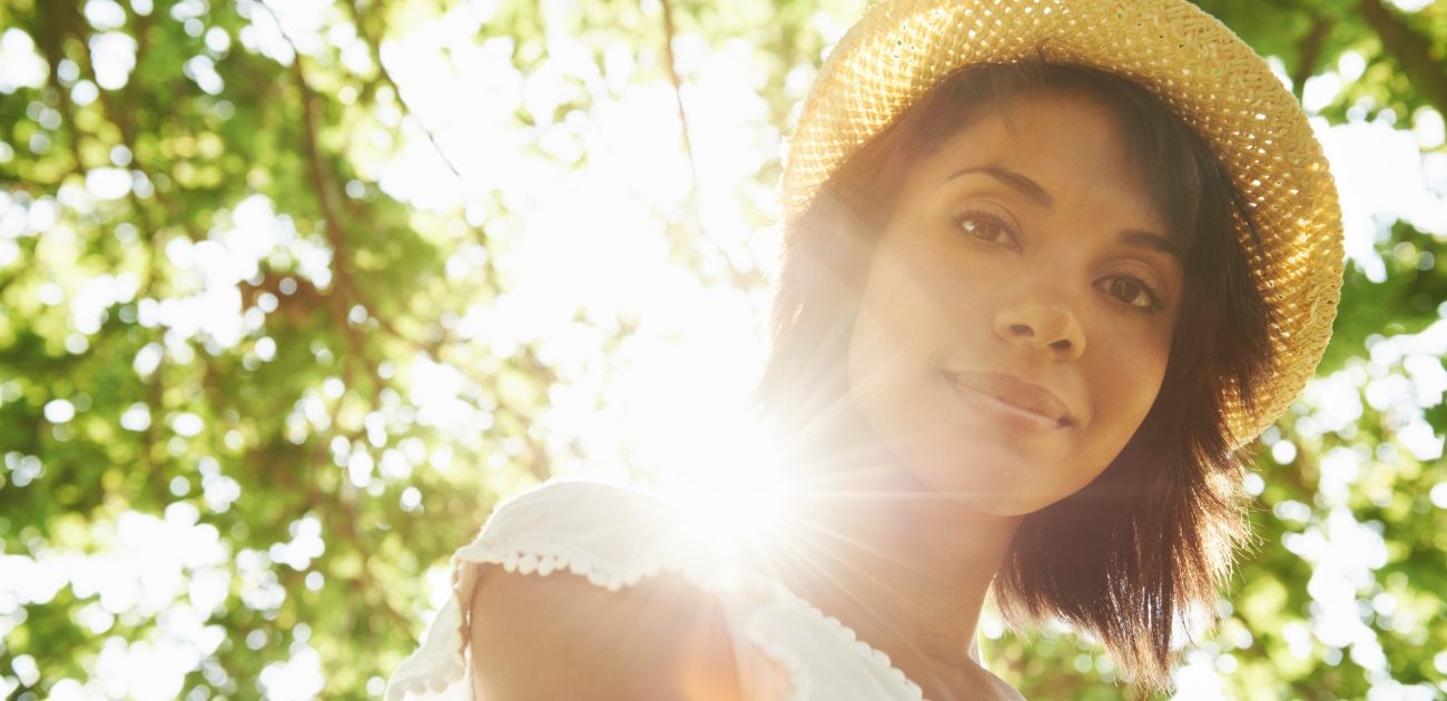 هل تعلمين ما تأثير التعرّض لأشعة الشمس صباحاً على هرمونات السعادة لديكِ ؟