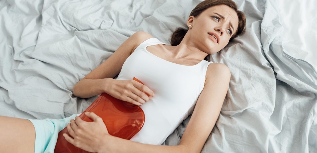 متى تنزل الدورة بعد الأربعين لدى المرأة وما أعراض انقطاعها؟