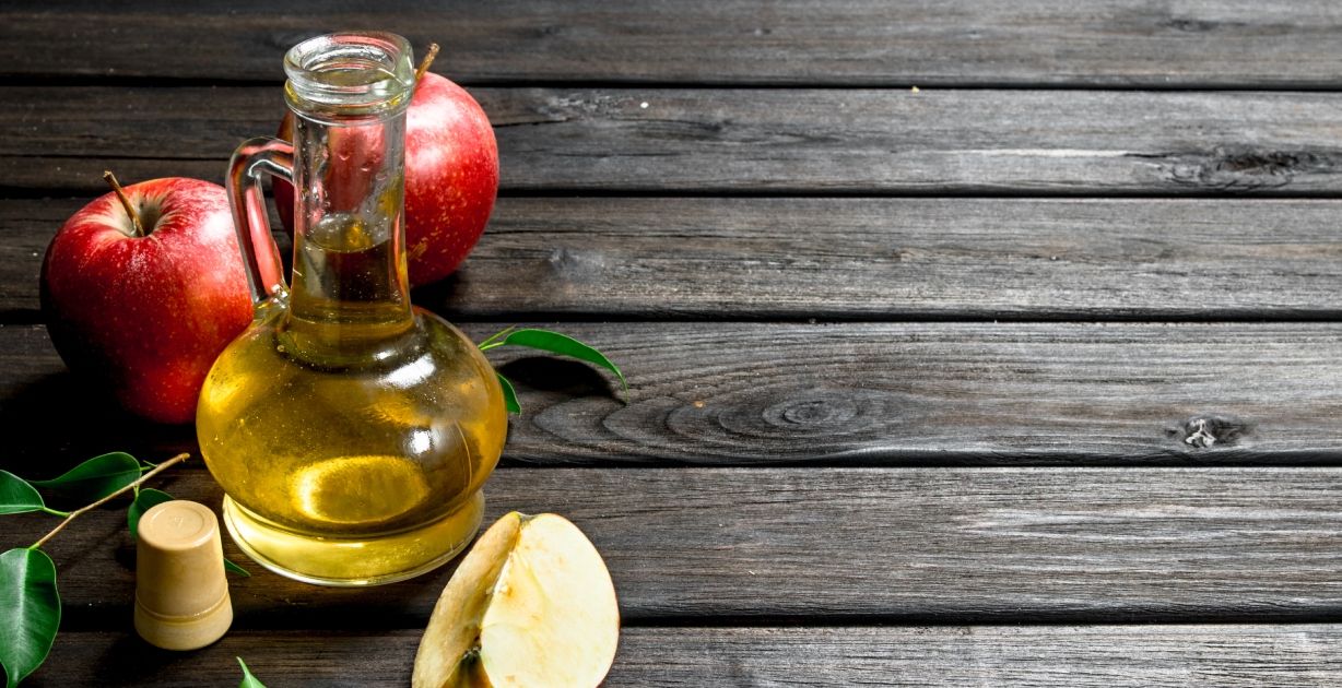 تجربتي مع خل التفاح للبشرة.. أهمها التخلص من حب الشباب